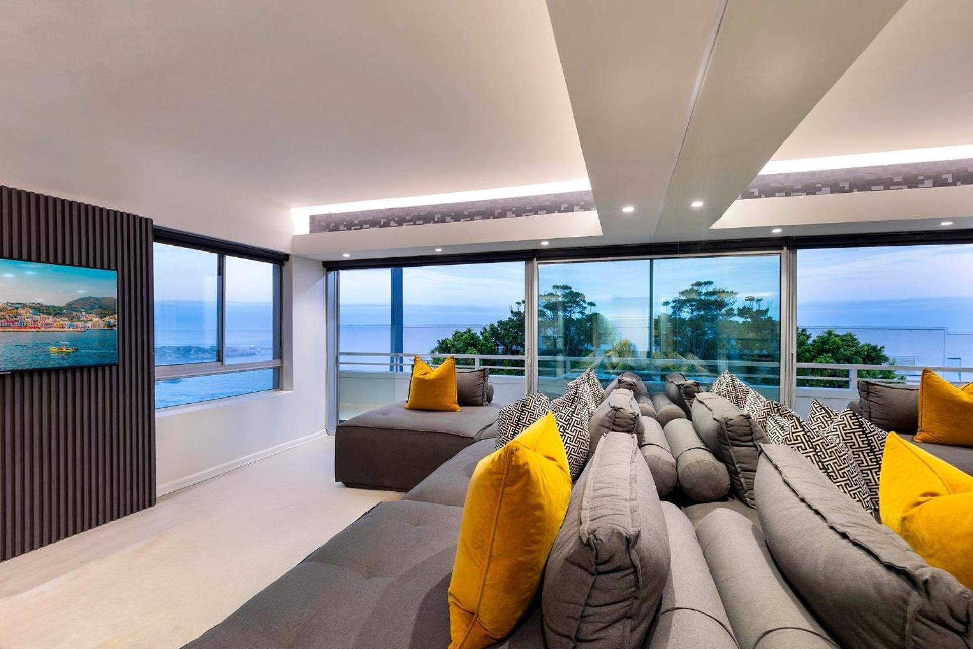 Clifton Yolo Spaces - Clifton Beachfront Executive Apartment Kaapstad Buitenkant foto