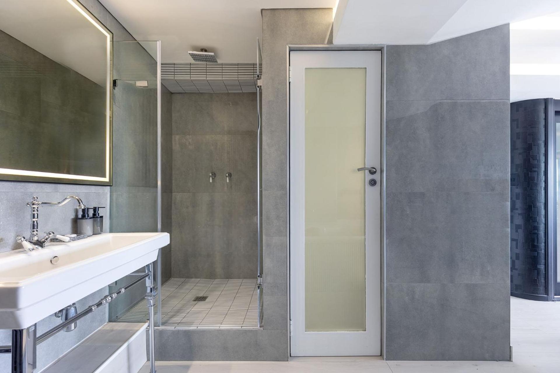 Clifton Yolo Spaces - Clifton Beachfront Executive Apartment Kaapstad Buitenkant foto