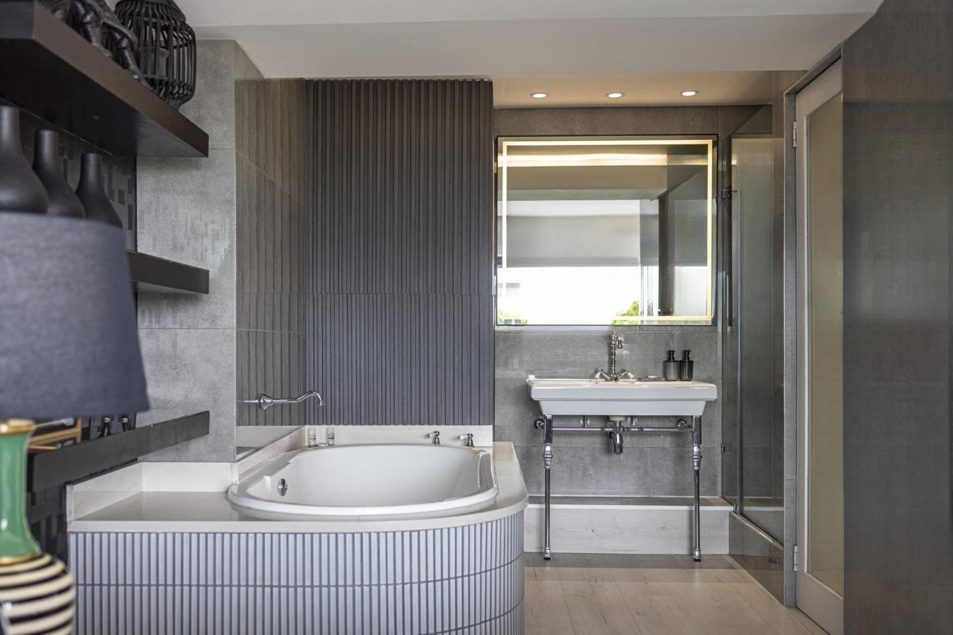 Clifton Yolo Spaces - Clifton Beachfront Executive Apartment Kaapstad Buitenkant foto