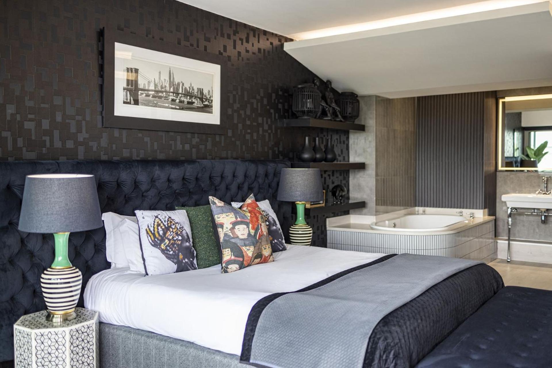 Clifton Yolo Spaces - Clifton Beachfront Executive Apartment Kaapstad Buitenkant foto