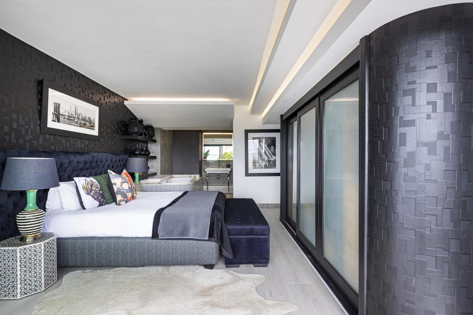 Clifton Yolo Spaces - Clifton Beachfront Executive Apartment Kaapstad Buitenkant foto